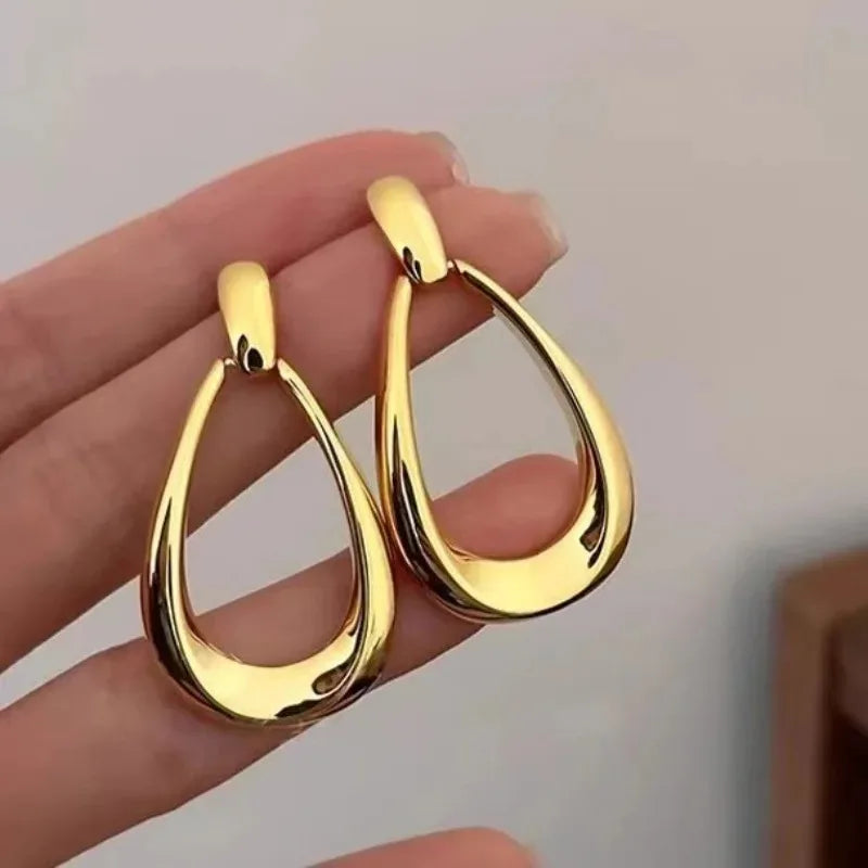 Sculptural Teardrop Earrings 3.9